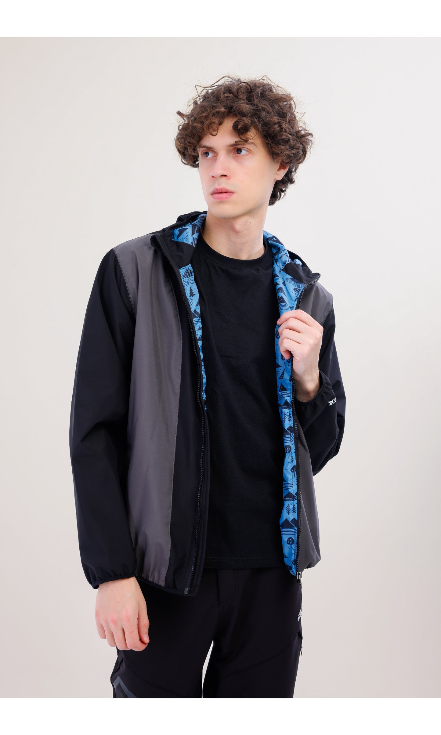 Rain Flex Ultralight Waterproof Raincoat – Design That Turns Into a Bag